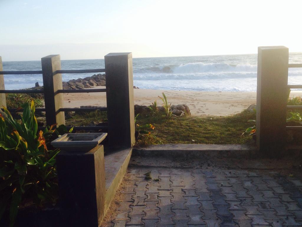 Rainbow Beach Hotel Hikkaduwa Exterior photo