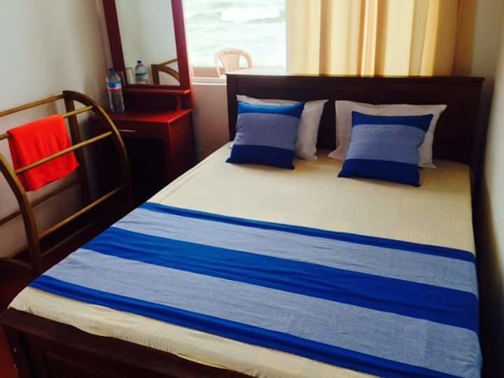 Rainbow Beach Hotel Hikkaduwa Exterior photo