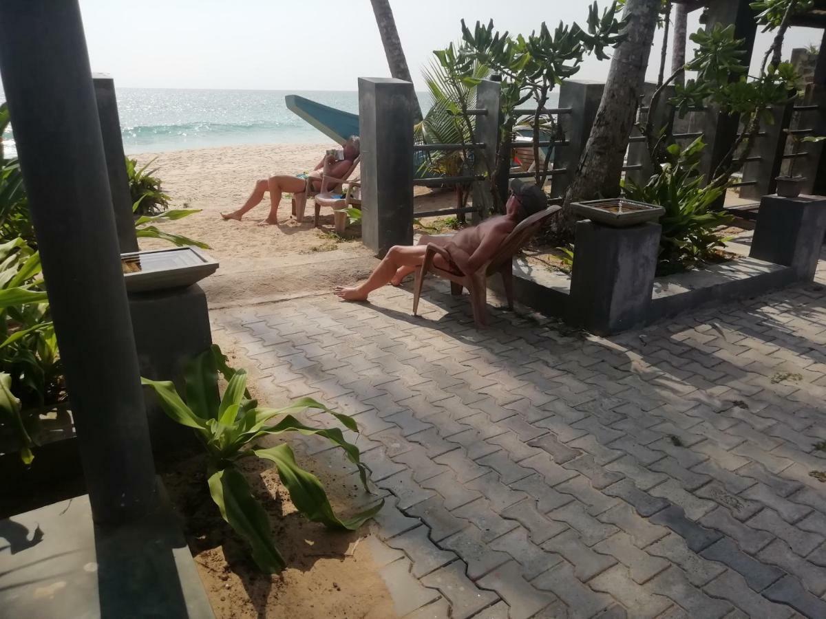 Rainbow Beach Hotel Hikkaduwa Exterior photo